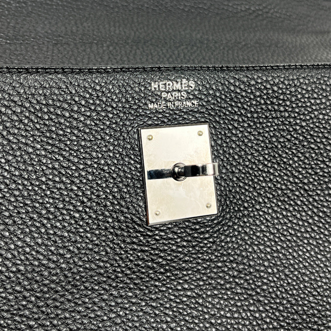 Hermès Kelly 32 Square with “I” Engraving