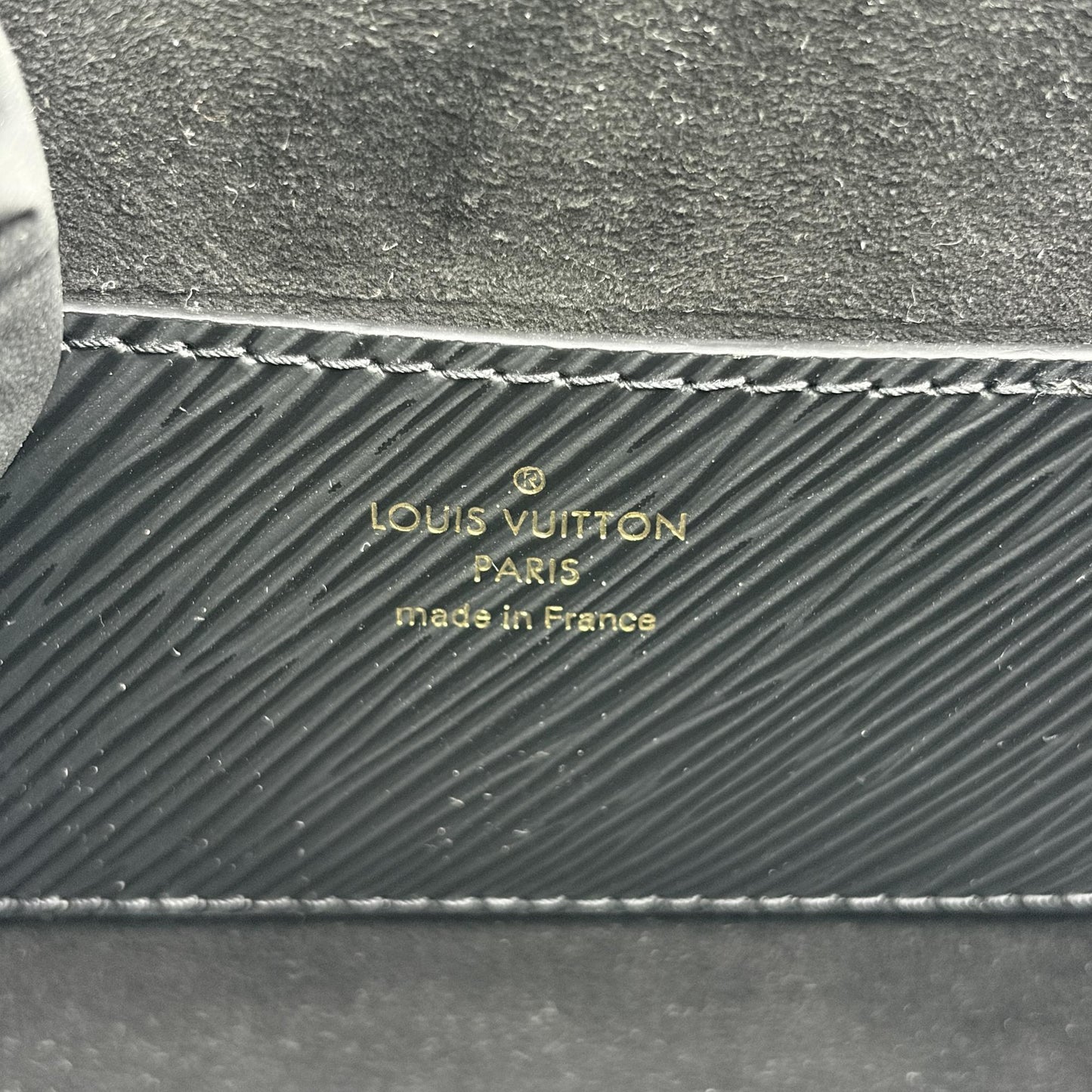Louis Vuitton Twist MM Black Epi Leather Gold Hardware