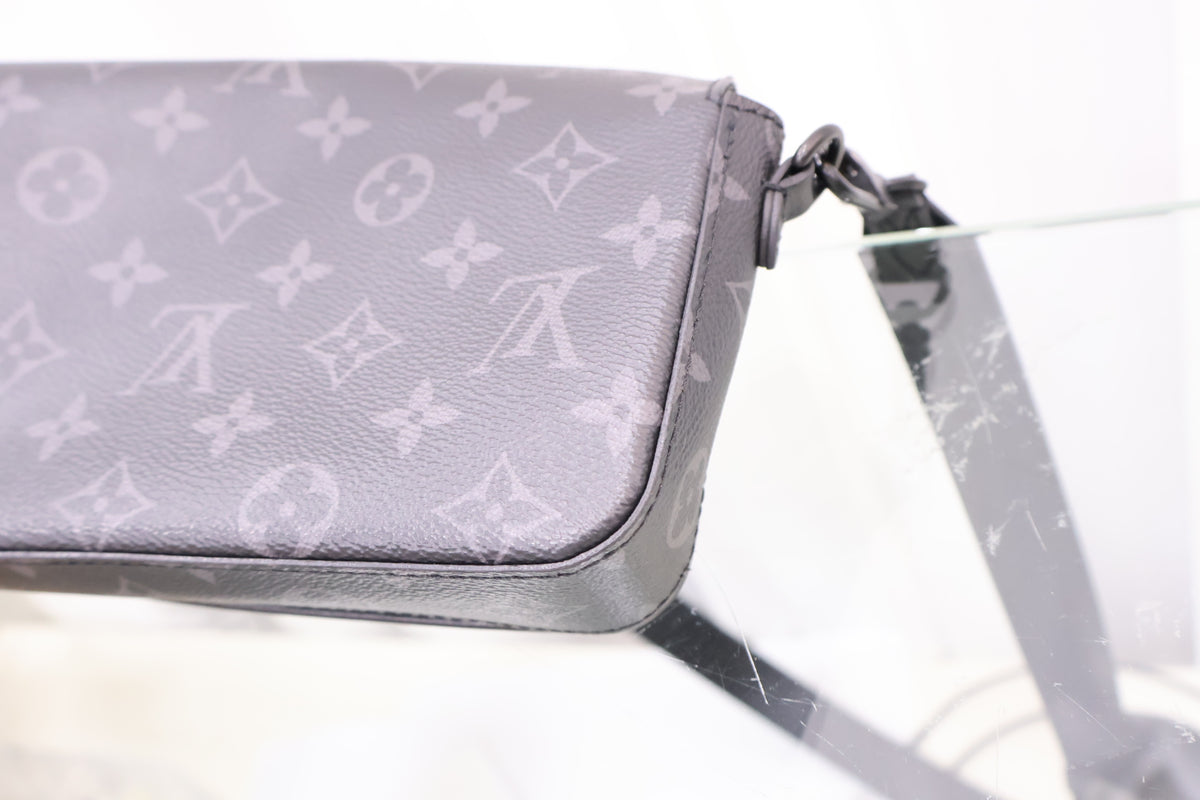 Montsouris Wearable Wallet Shoulder Crossbody Bag M83567