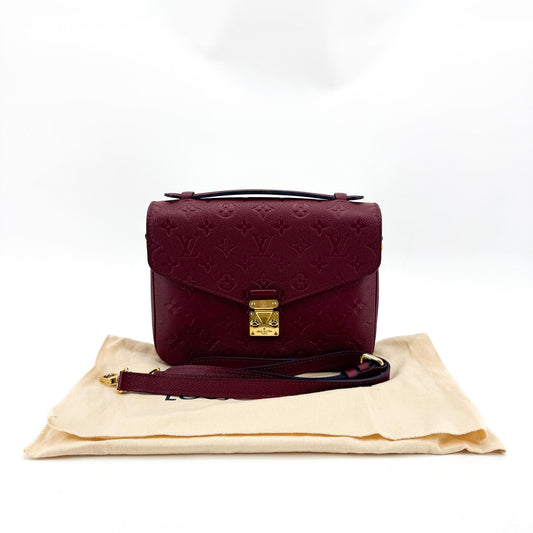 Louis Vuitton Pochette Métis Red