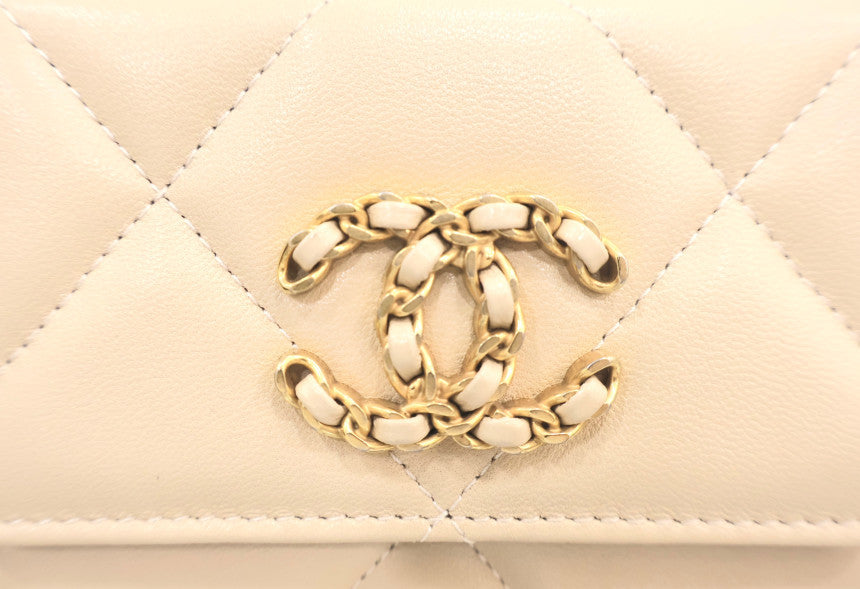 19 Coinpurs Flap Chain Crossbody Bag AP1787