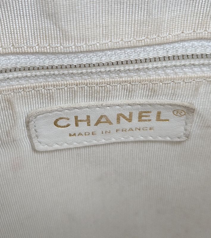 Chanel White Caviar Skin Timeless Shoulder Bag