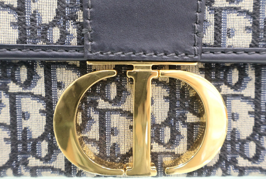 Oblique Jacquard Montaigne 30 Box Shoulder Bag M9204UTZQ