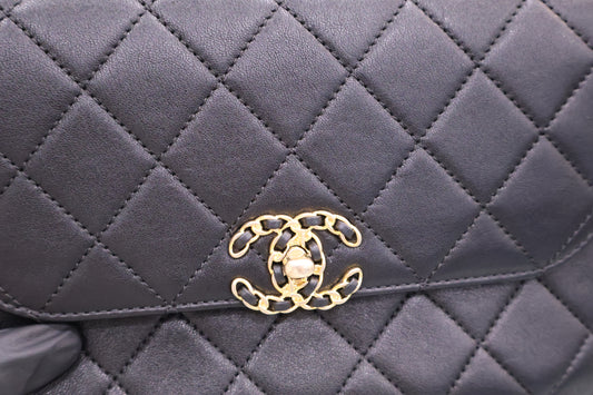 Infinity Top Handle Black Tote Shoulder Bag AS0970