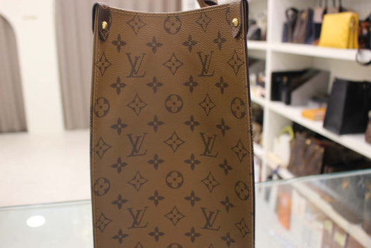 Monogram On The Go GM Tote Shoulder Bag M45320