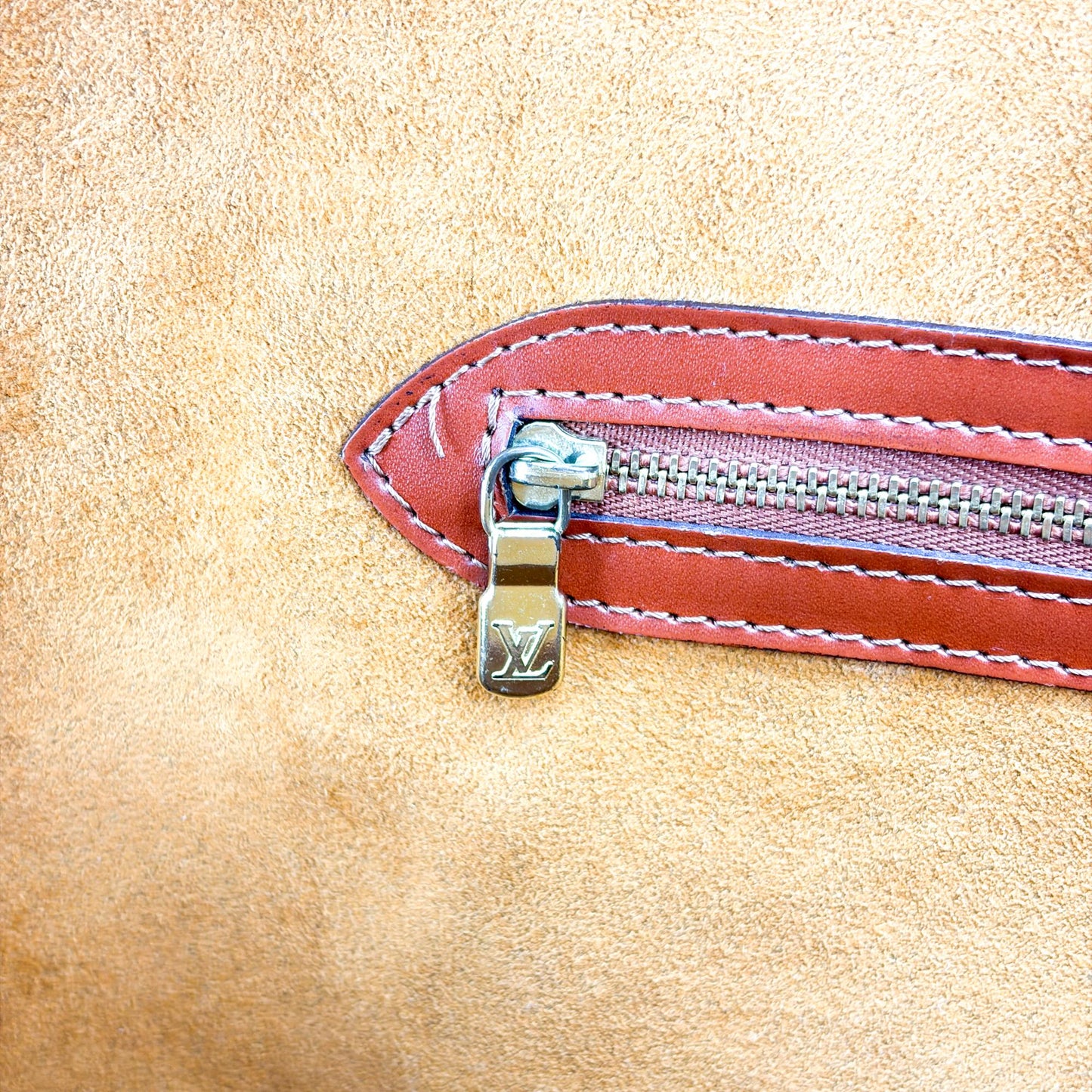 Louis Vuitton Epi Lusac Shoulder Bag Kenya Brown