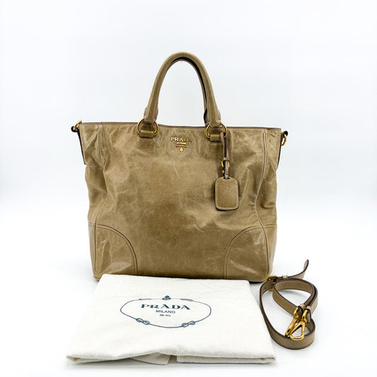 Sac cabas Prada Vitello Shine kaki