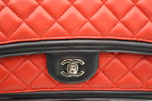 Season Limited Edition Graphic Flap Chain Shoulder Bag