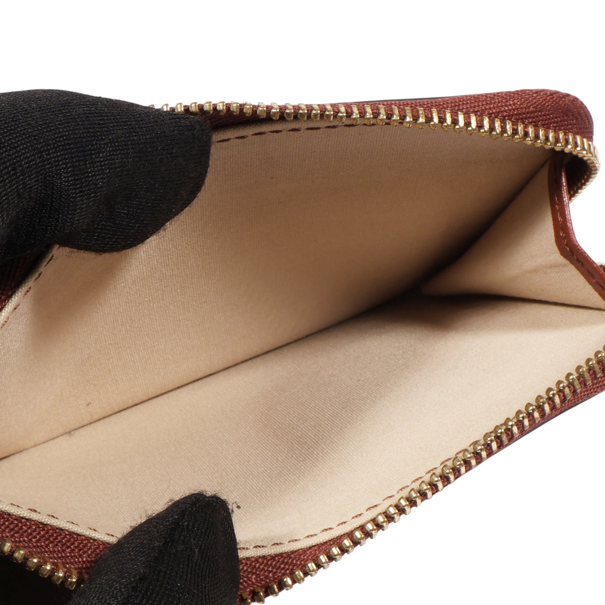 Chloé CHC19UP059 C Zipper Card Wallet