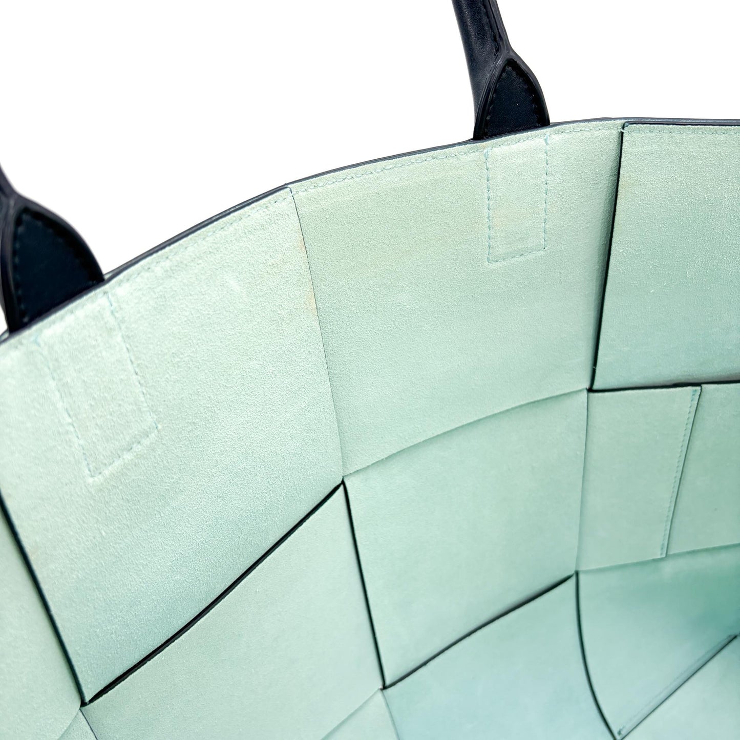 Bottega Veneta Large Arco Tote Bag Space