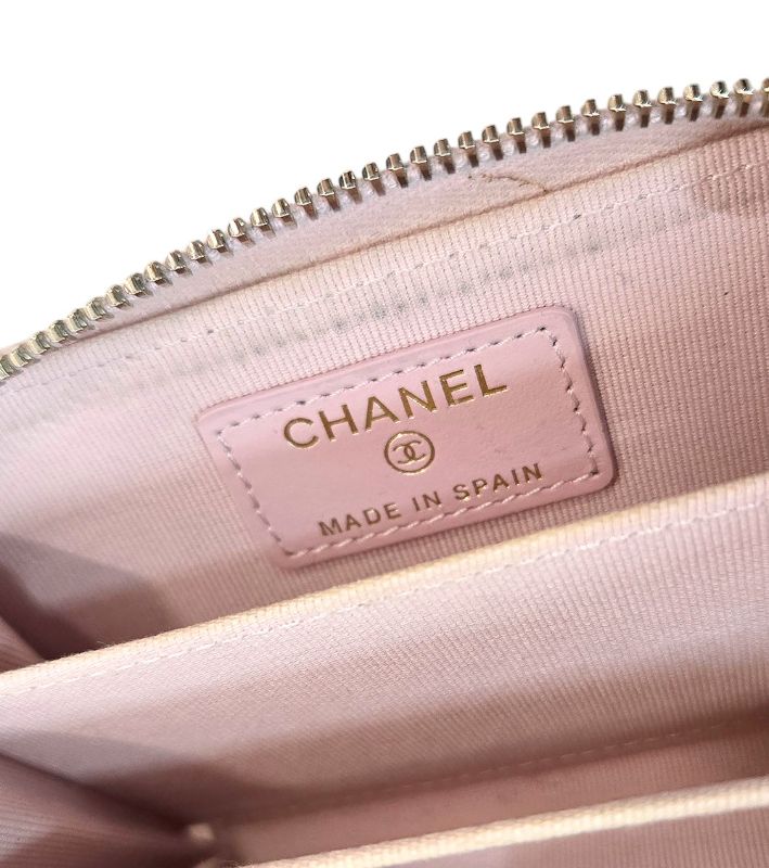 Chanel Pink Lambskin 19 Zipper Card Wallet