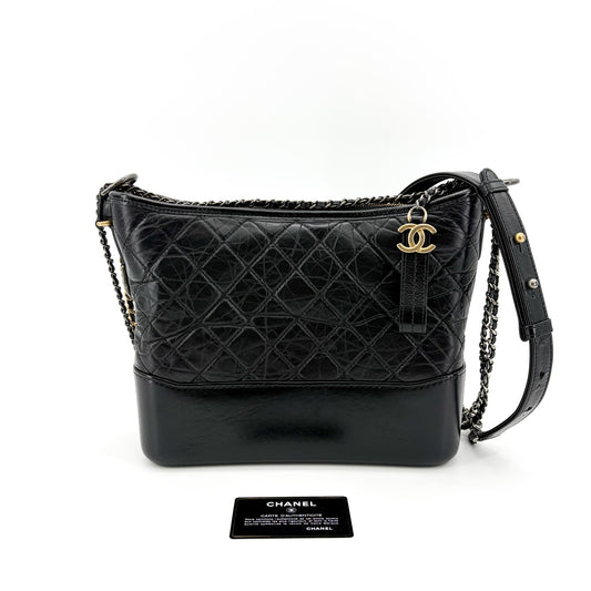 Chanel Gabrielle Sac Hobo Moyen Cuir de veau noir vintage Métal doré Métal argenté