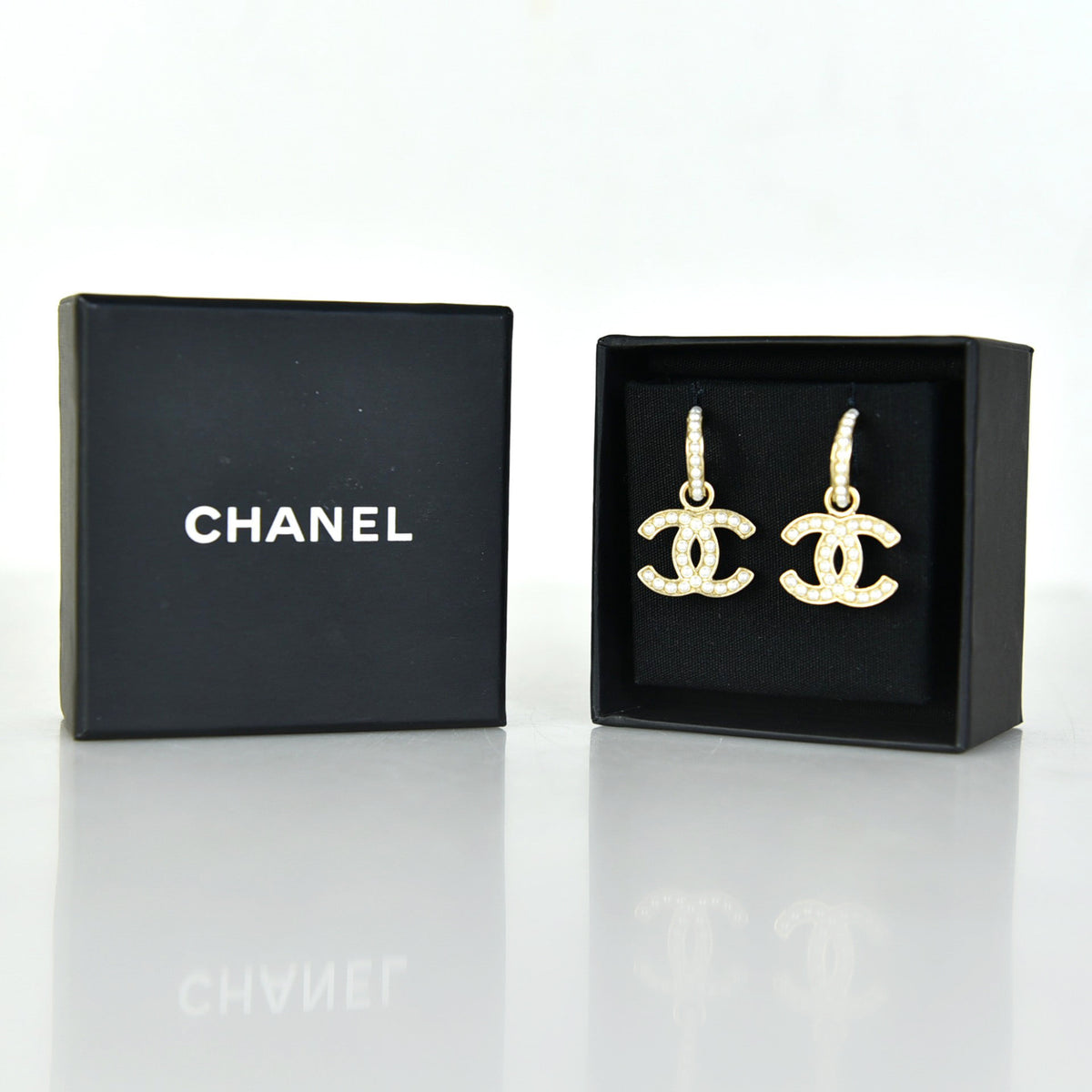 CC Pearl Drop Earrings AB5851