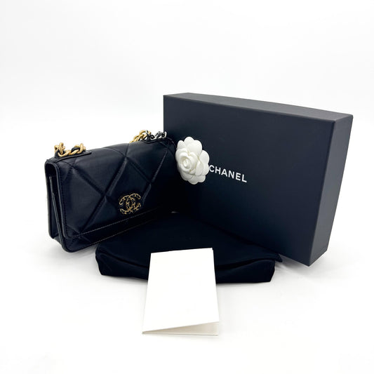 Chanel 19 Chain Wallet Lambskin Black