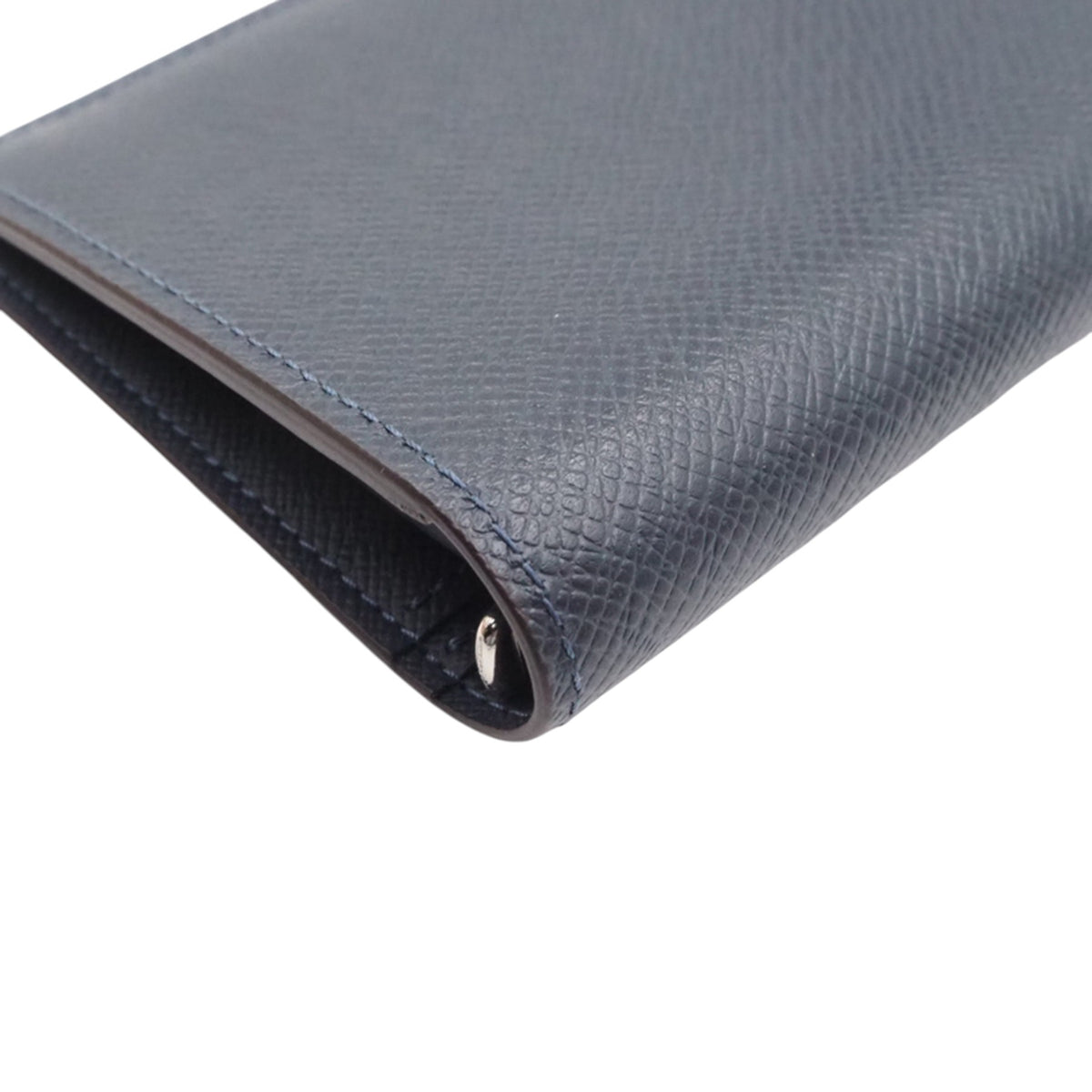 Louis Vuitton M30292 Taiga Brazza long wallet
