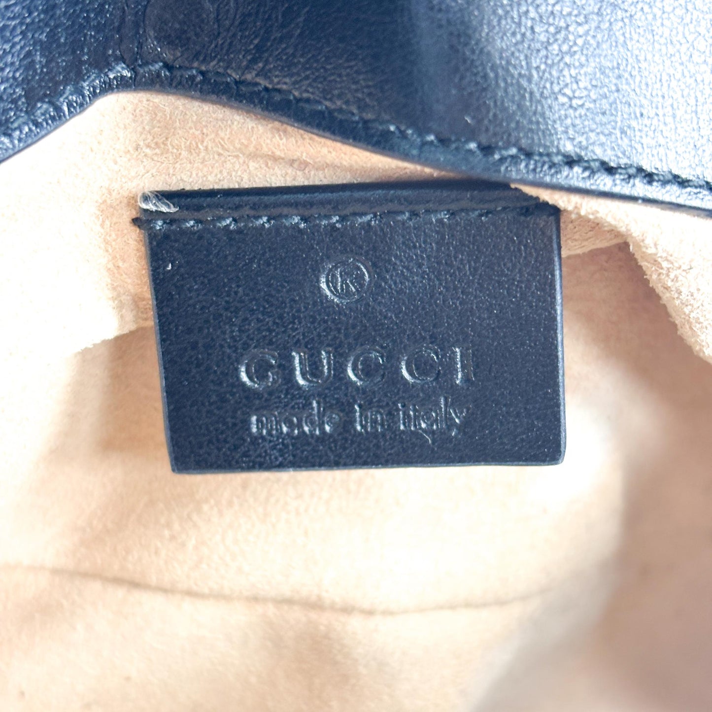 Sac Gucci GG Marmont Matelassé Super Mini Noir