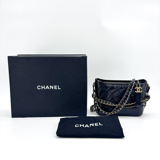 Sac hobo Chanel Gabrielle petit format en veau vintage noir