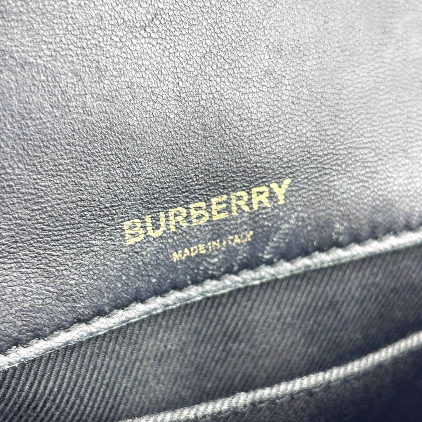 Sac Lola matelassé en cuir mini Burberry noir