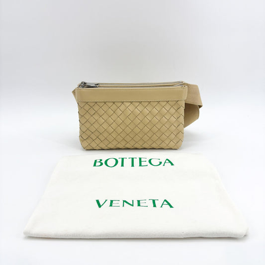 Bottega Veneta Sac Banane Intrecciato Classique Beige