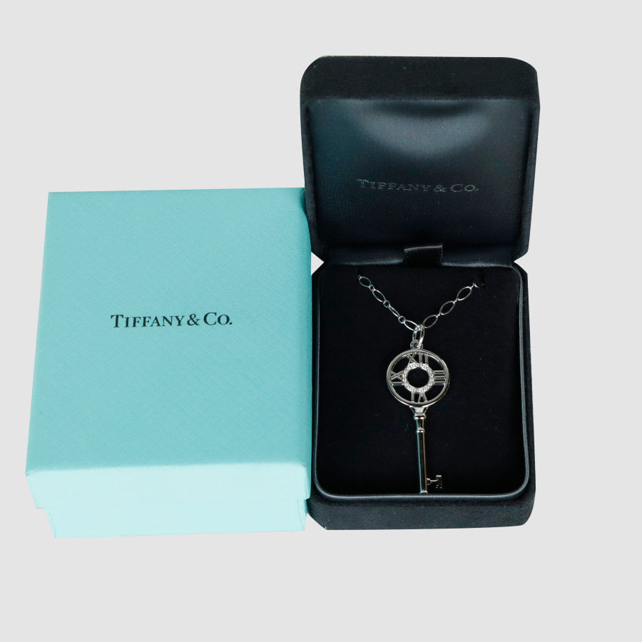Ann Co. Atlas Diamond Key Pendant White Gold Necklace