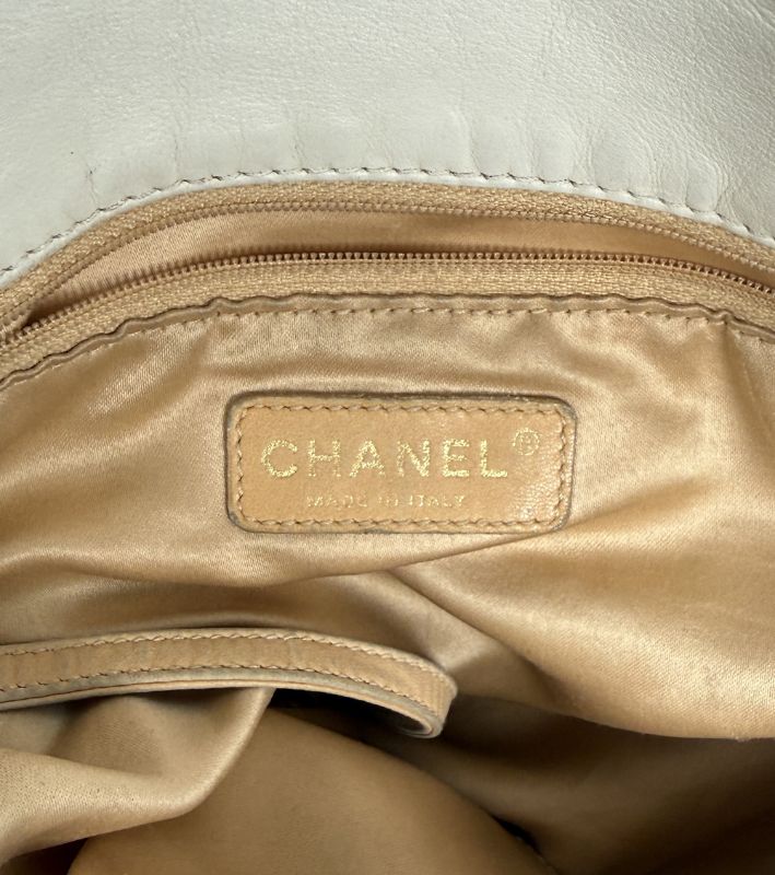 Chanel White Rodeo Drive Hobo 2WAY Bag