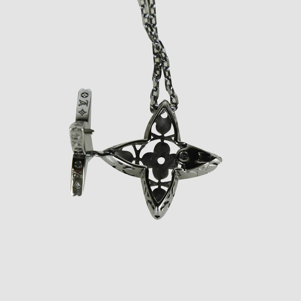 Flower Locket Necklace M01047