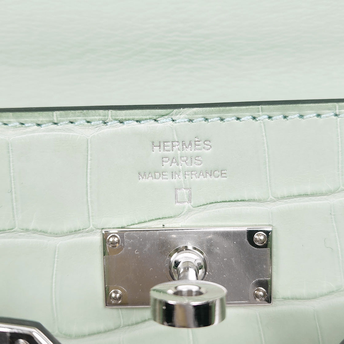 Hermès Alligator Kelly Togo with "W" Engraving