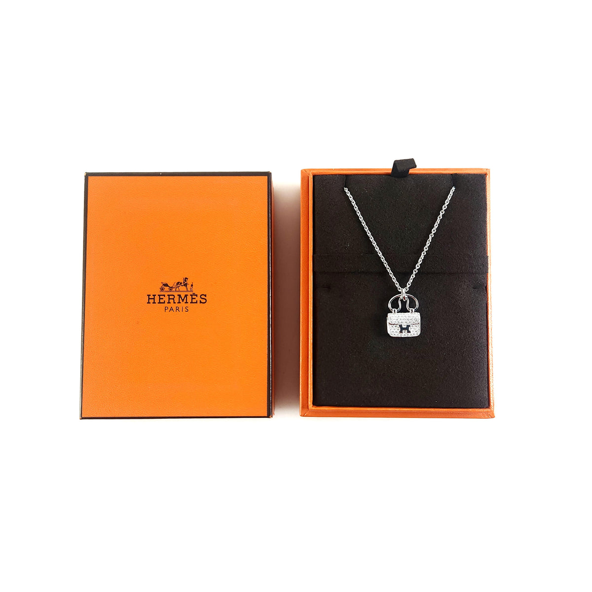 Amulet Constance Diamond White Gold Pendant Necklace H121316B