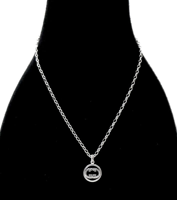 Gucci Round Interlocking G Silver Necklace