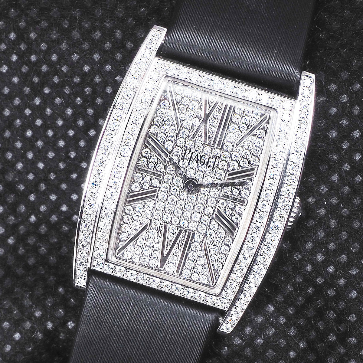 Piaget G0A39093 White Gold Limelight Tonneau Watch