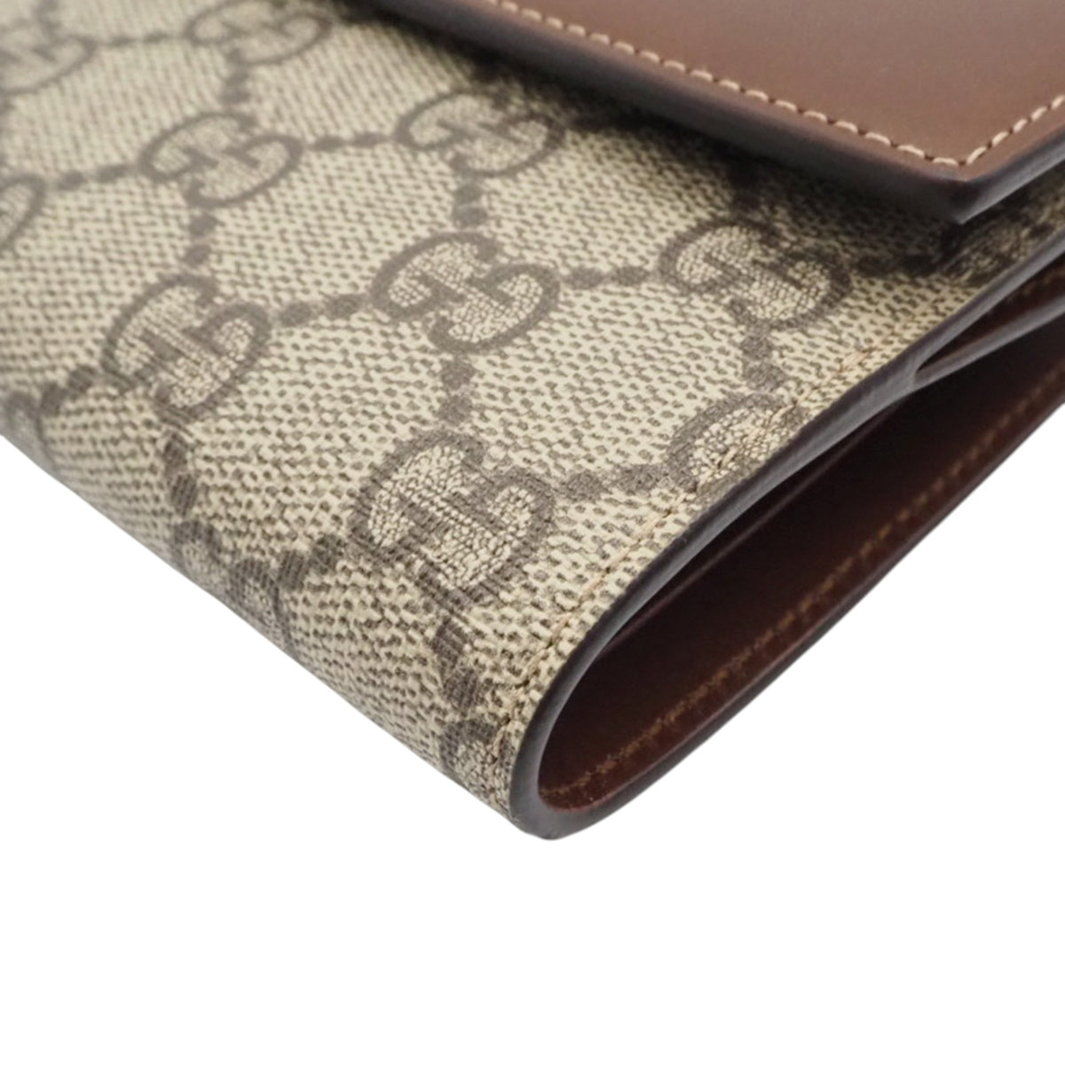 Gucci 410104 Supreme medium wallet