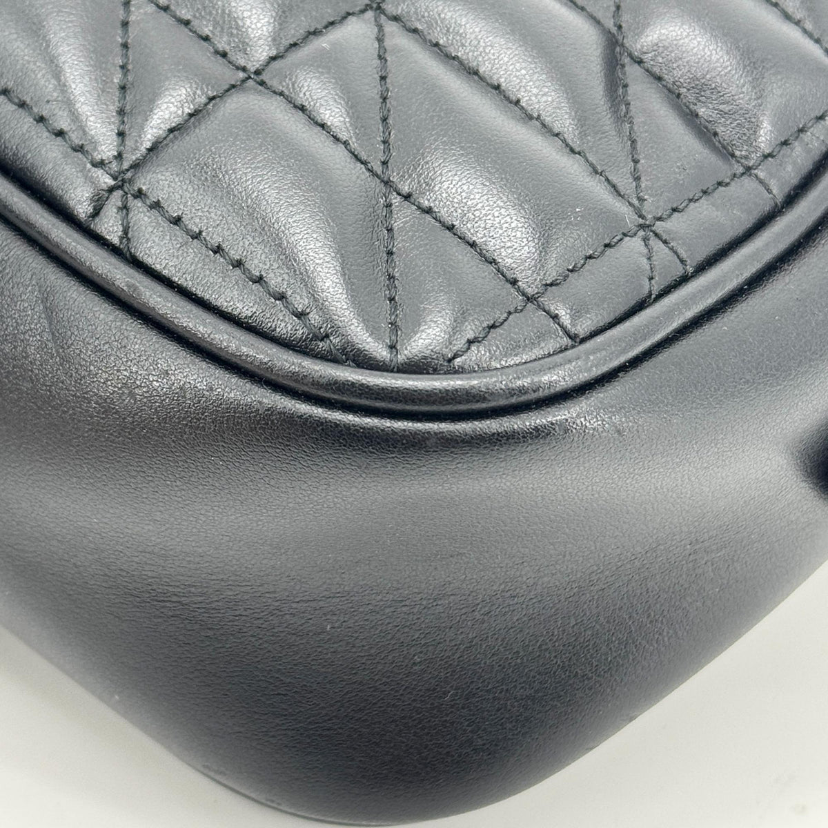 Gucci GG Marmont Small Matelassé Crossbody Bag Black