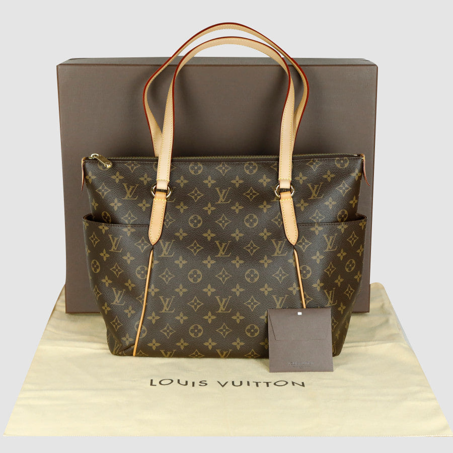 MM Monogram Totally Shoulder Bag M56689