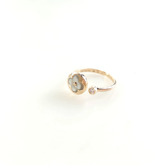 55 Color Blossom Mother-of-Pearl Diamond Mini Sun Ring
