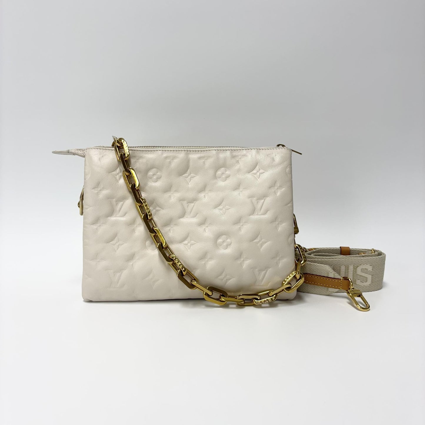 Louis Vuitton Cousin PM Cream M21260