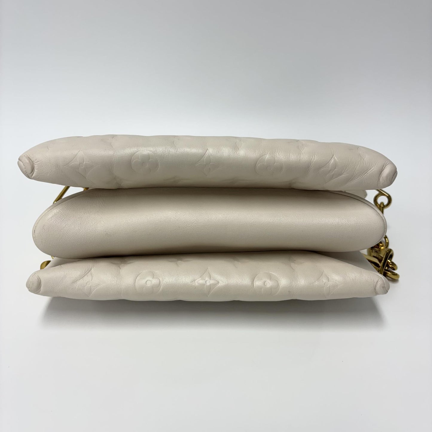 Louis Vuitton Cousin PM Cream M21260