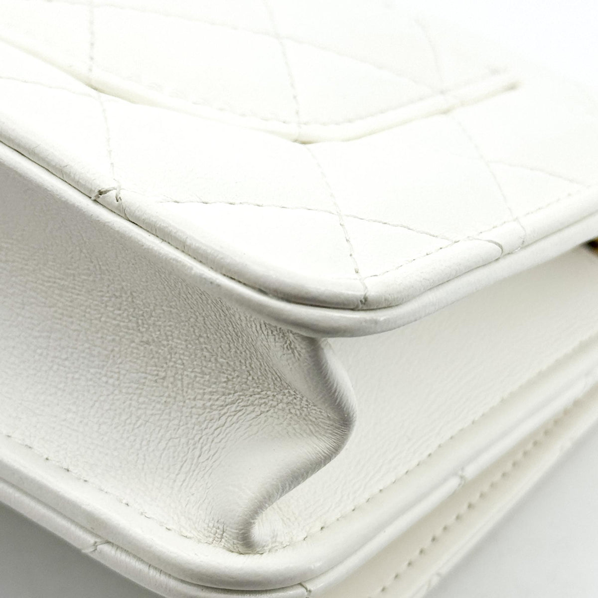 シャネル クラシック WOC ゴールド金具 ホワイト