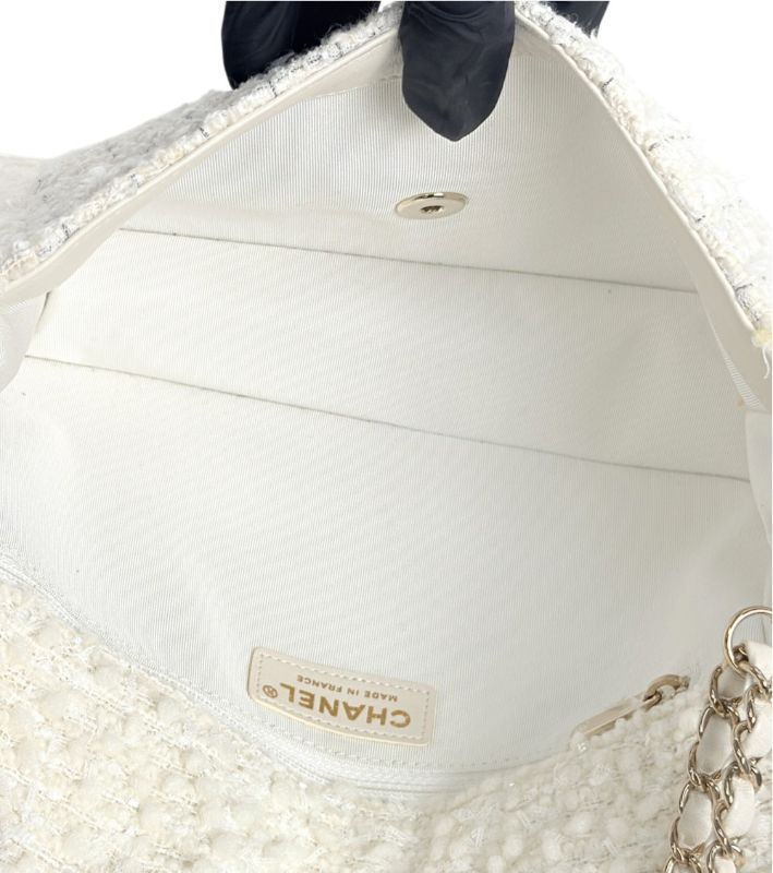Chanel White Tweed CC Flap Chain Shoulder Bag