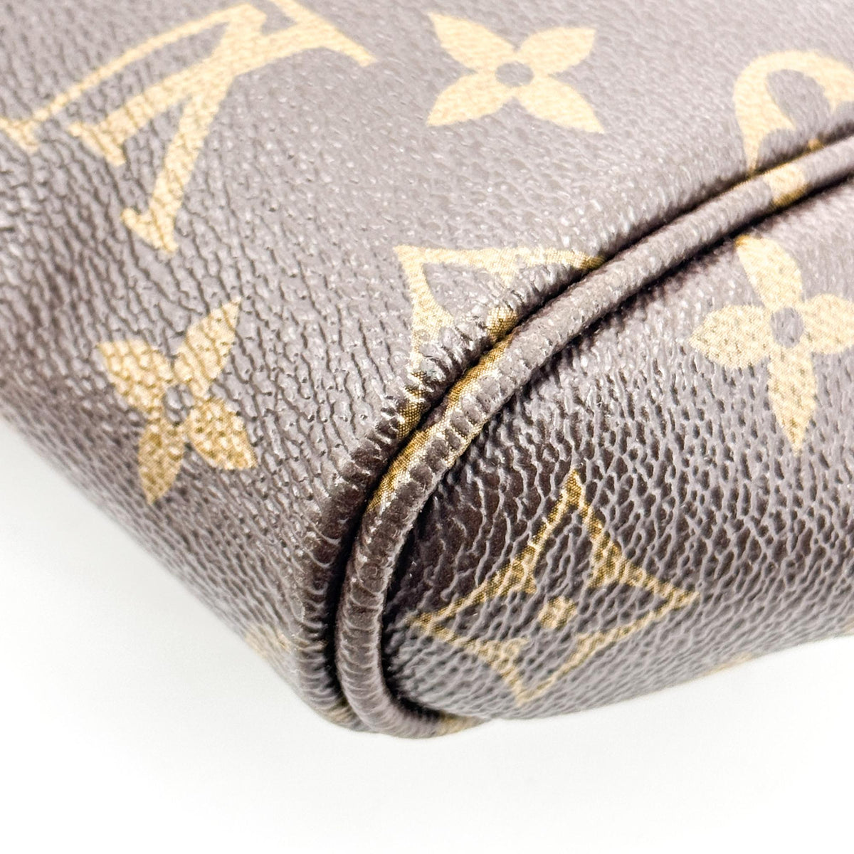 Louis Vuitton Monogram Favorite PM Gold Hardware