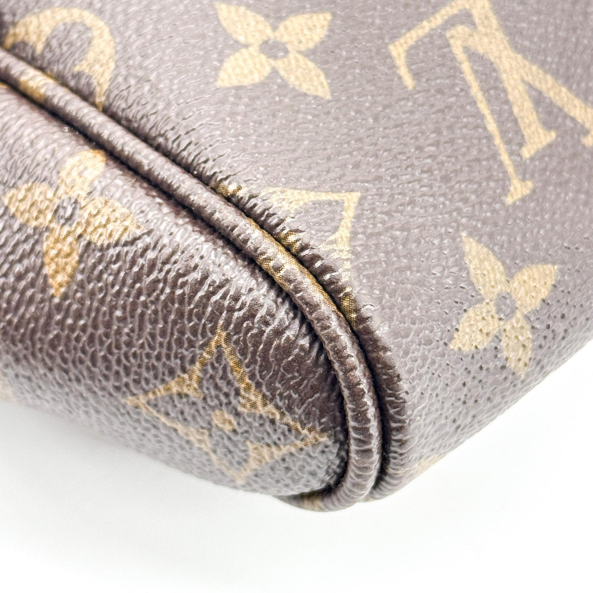 Louis Vuitton Monogram Favorite PM Gold Hardware