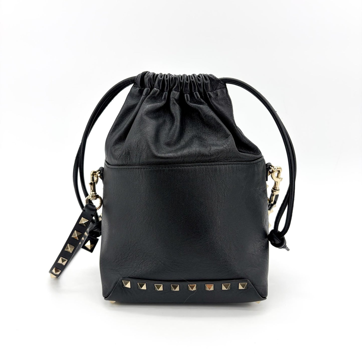 Valentino Garavani Rockstud Small Bucket Bag Black