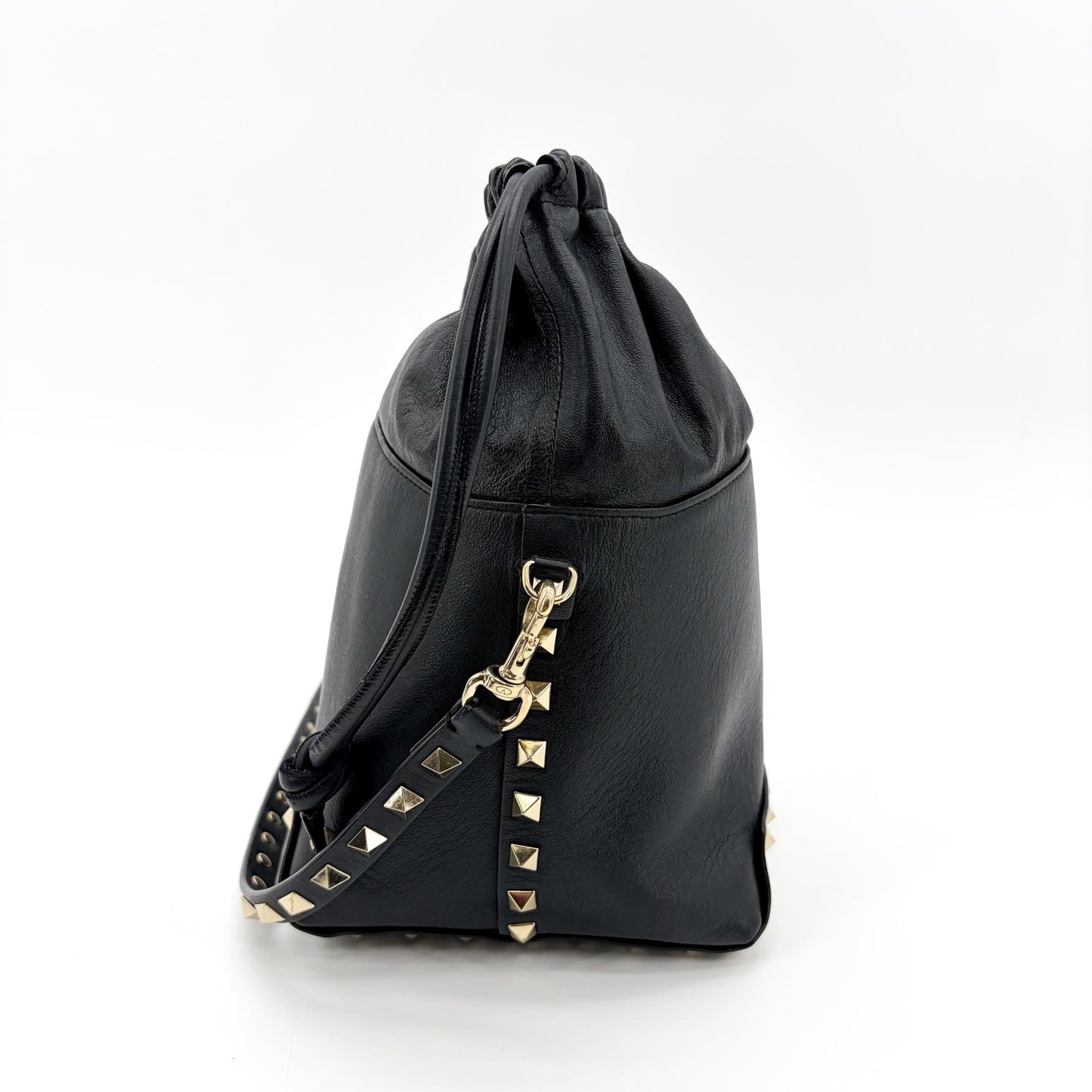 Valentino Garavani Rockstud Small Bucket Bag Black
