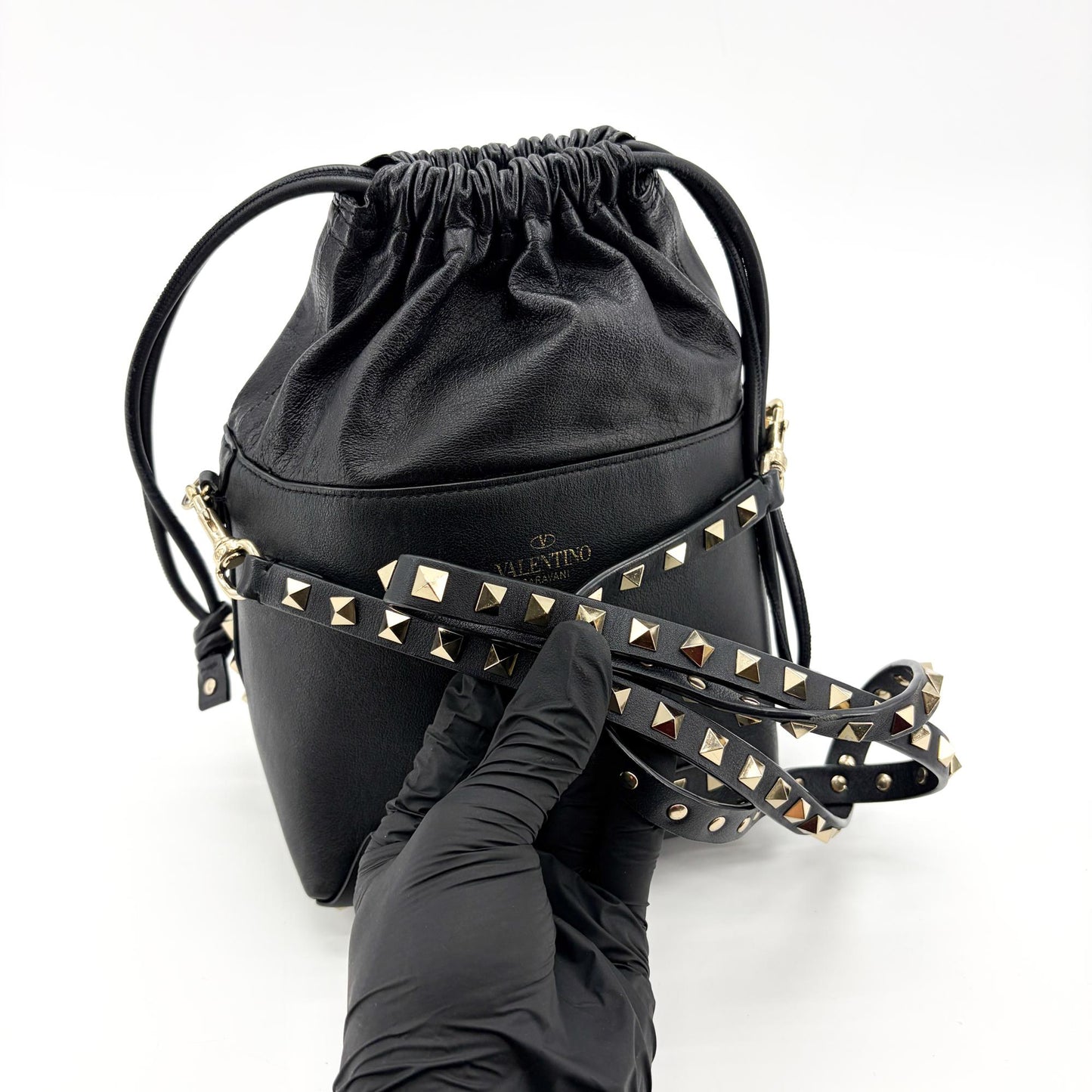 Valentino Garavani Rockstud Small Bucket Bag Black
