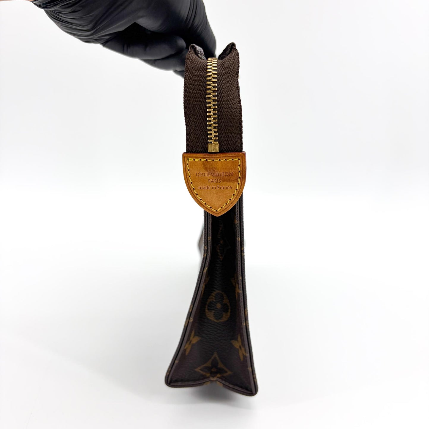 Louis Vuitton Monogram Poche Toilette 26