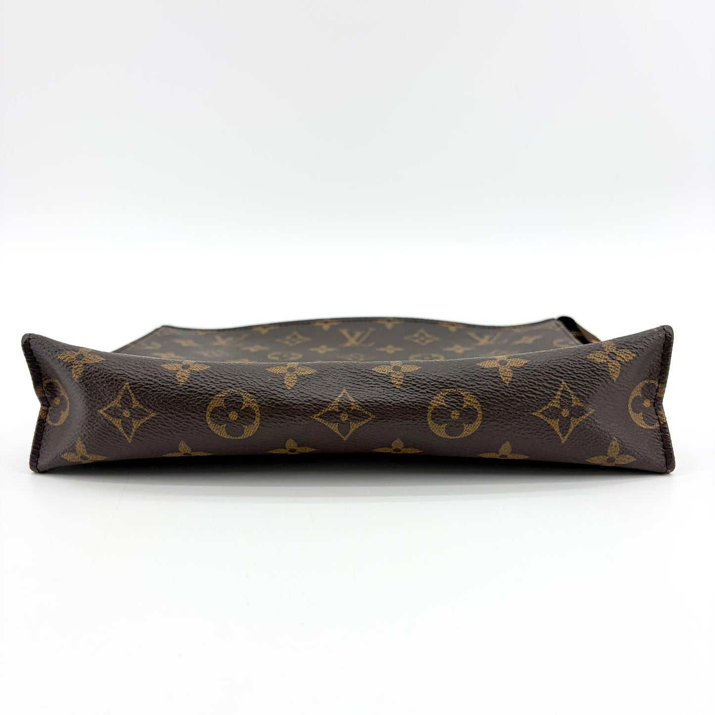Louis Vuitton Monogram Poche Toilette 26
