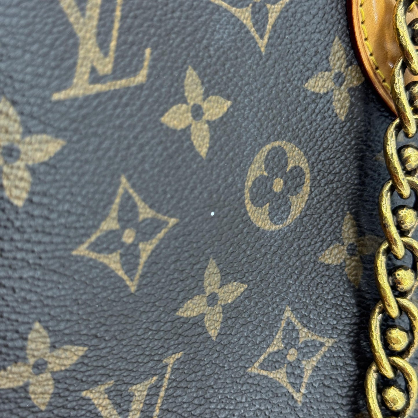 Louis Vuitton Monogram Lockit Chain MM