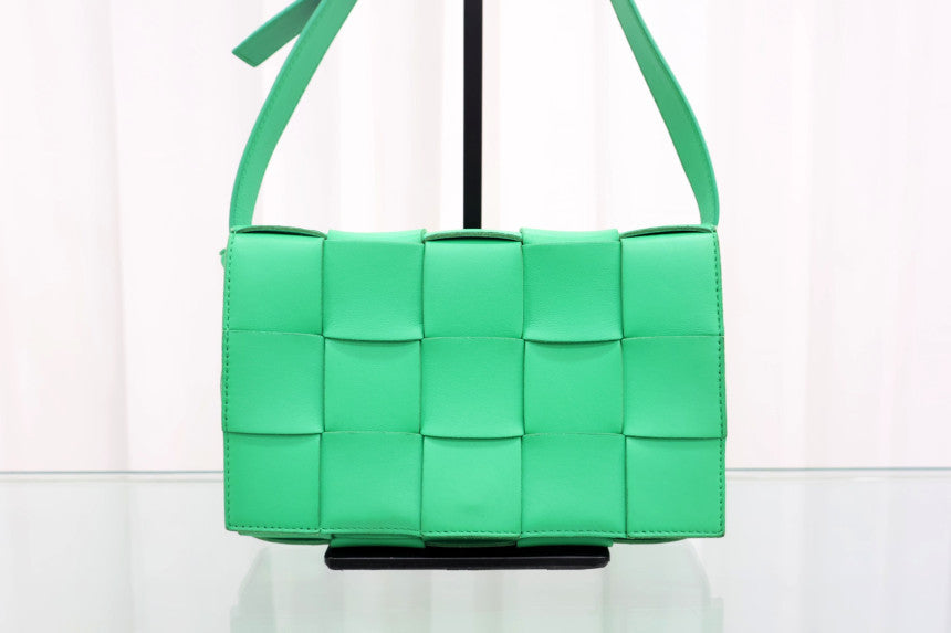 Cassette Crossbody Bag 578004