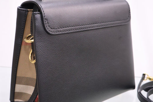 Camberley Small House Check Tote Bag 80475891