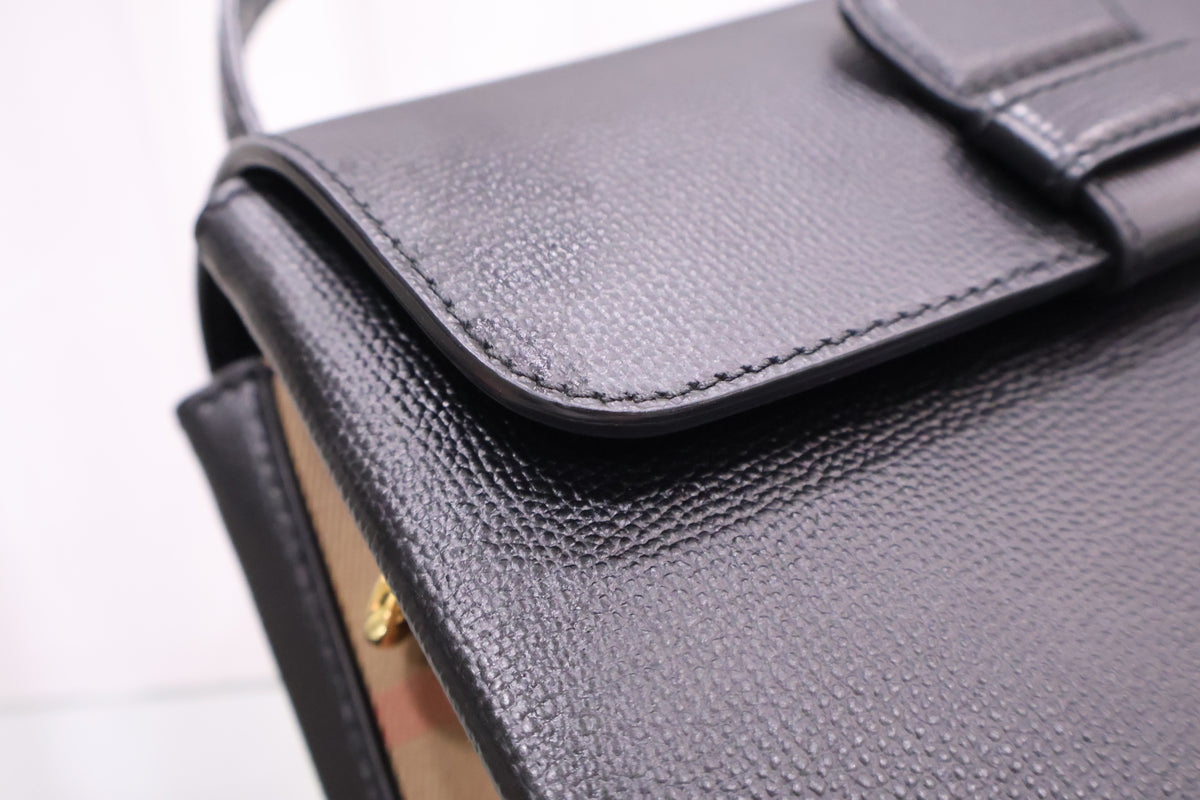 Camberley Small House Check Tote Bag 80475891