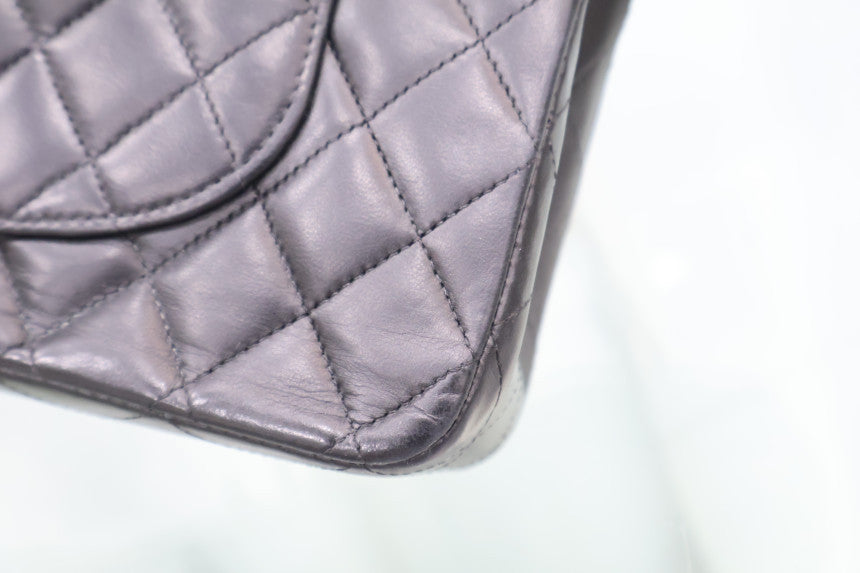 Classic Medium Lambskin Silver Chain Shoulder Bag